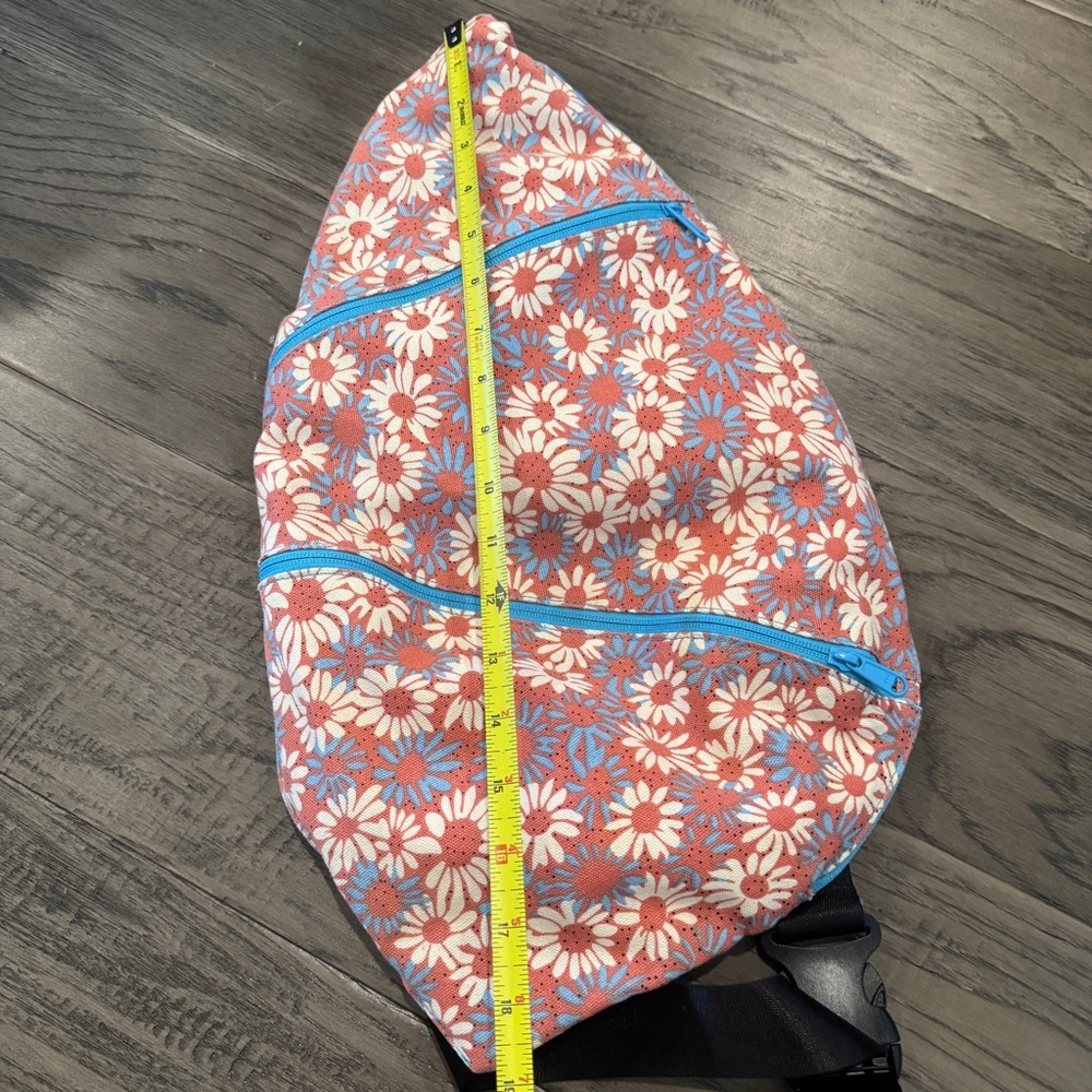 Slope Rope Sling Backpack Floral Design - Picture 6 of 8